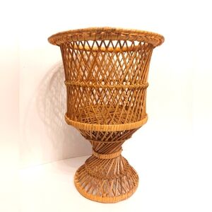 Vintage 1970s 13.5" Tall BURI Whicker RATTAN PLANT STAND in Excellent Condition